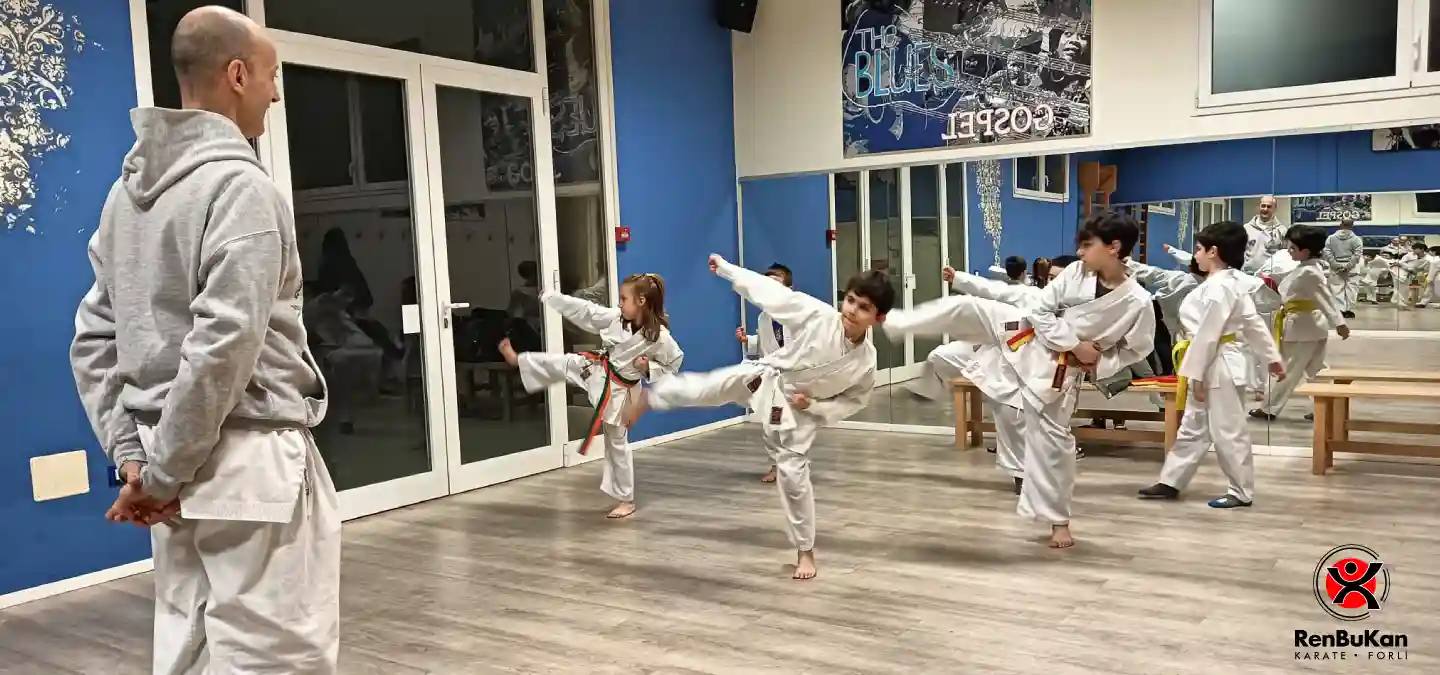 Karate per i bambini - Immagine di lezione ASD RenBuKan Forlì